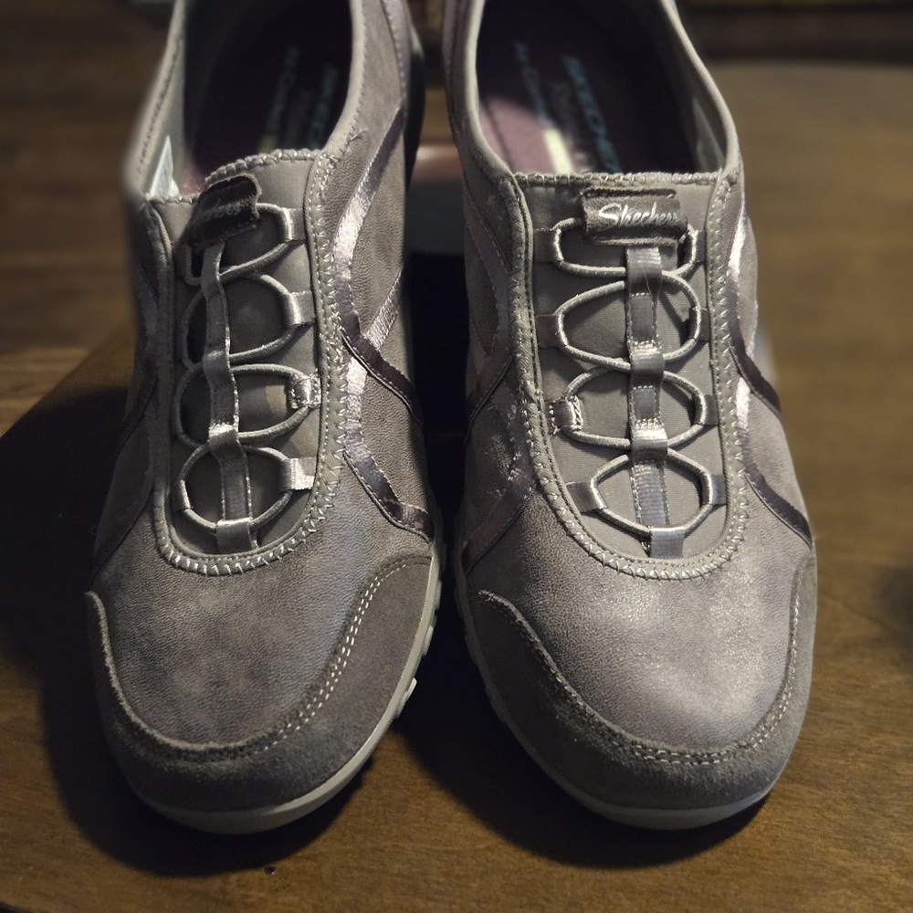 Skechers Relaxed Fit Air Cooled Memory Foam size 11 Dark taupe Slip On Sneakers